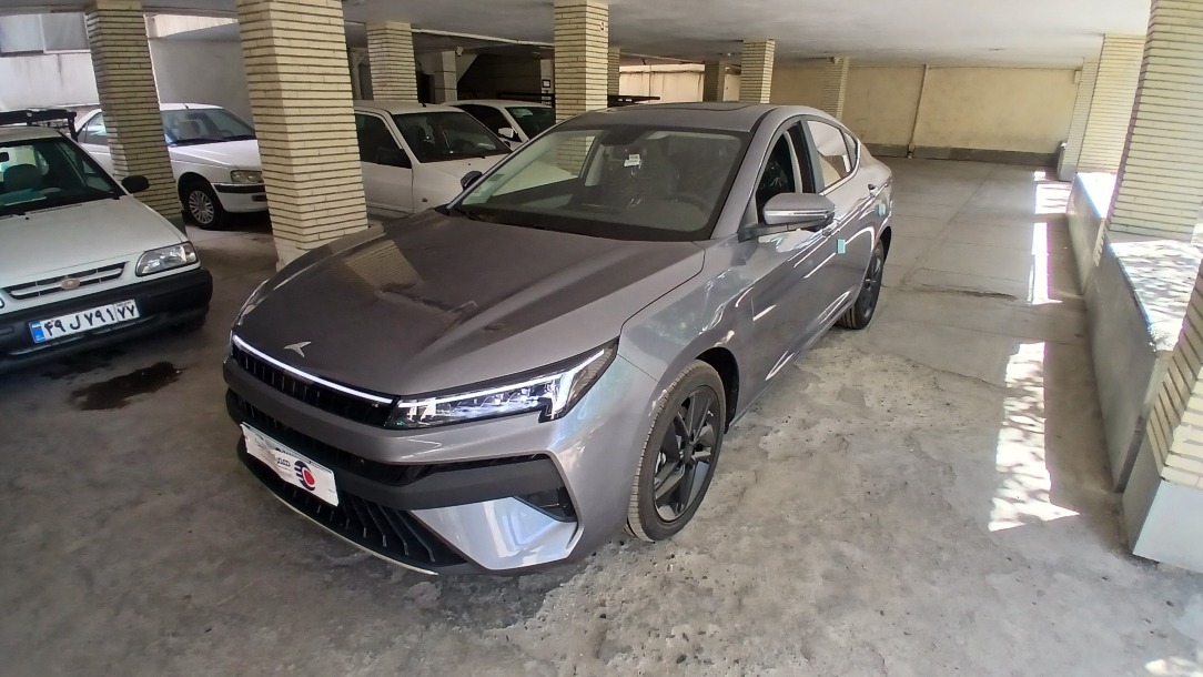 KMC J7  مدل 1404