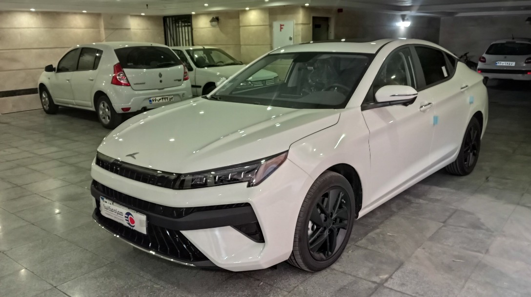 KMC J7  مدل 1404