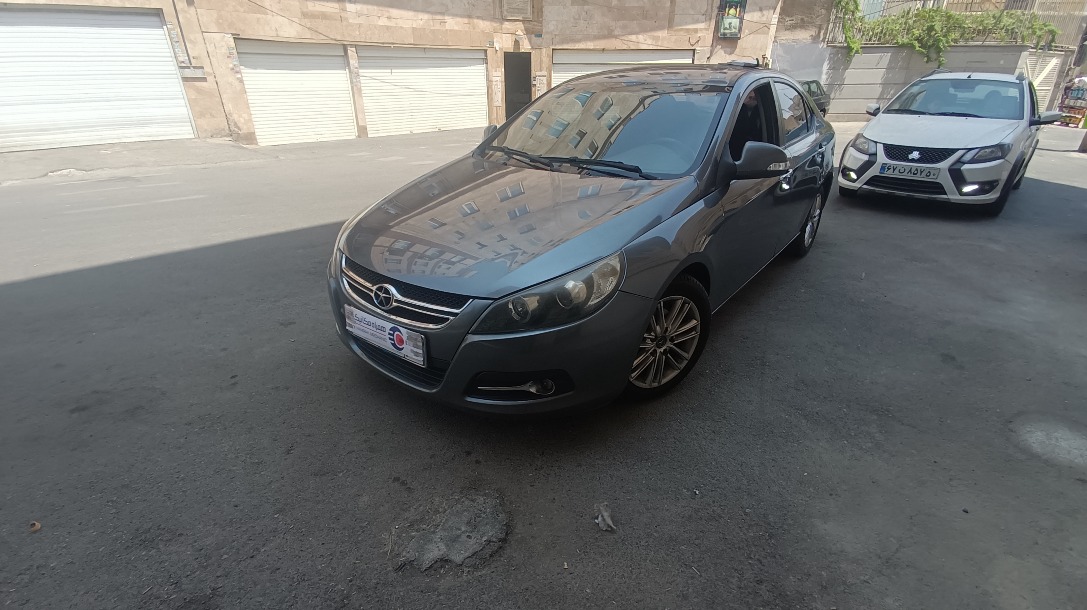 جک J5  اتوماتیک 1800