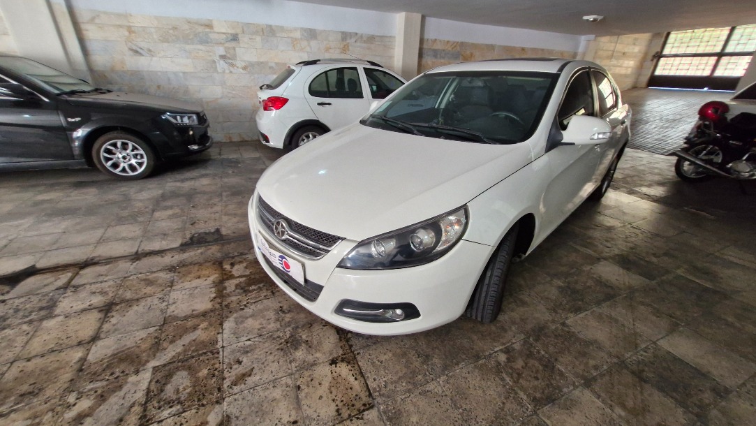 جک J5  اتوماتیک 1800